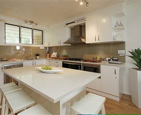 Lagoon 102 - The Beach Shack - Surfers Paradise Gold Coast 1