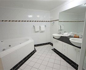 Xanadu Resort - Surfers Paradise Gold Coast 1