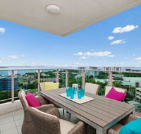 Beachlife Sea Spray Apartment - Surfers Paradise Gold Coast