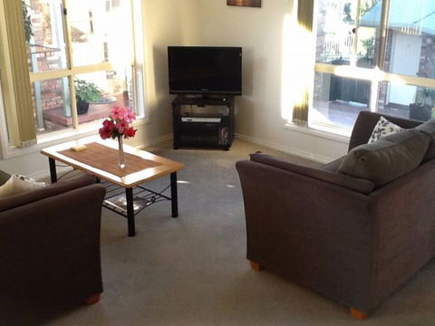 Captain's Quarters Bermagui - Surfers Paradise Gold Coast 4