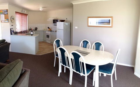Captain's Quarters Bermagui - Surfers Paradise Gold Coast 9