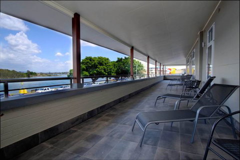 Lakes And Ocean Hotel - Surfers Paradise Gold Coast 6