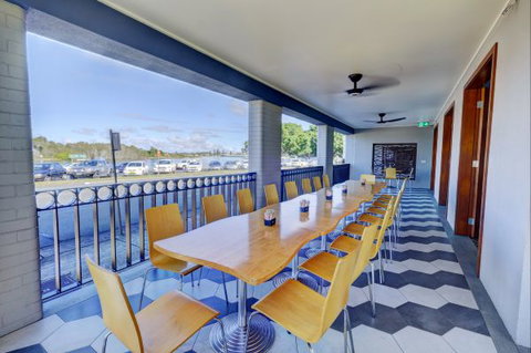 Lakes And Ocean Hotel - Surfers Paradise Gold Coast 7