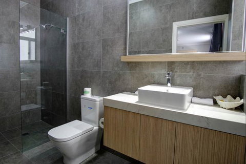 Lakes And Ocean Hotel - Surfers Paradise Gold Coast 9