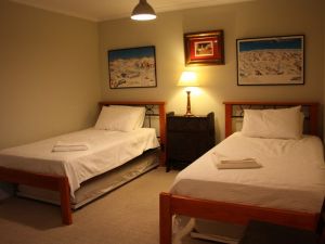 Eelah - Surfers Paradise Gold Coast 0