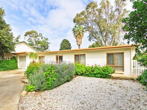 Century 21 SouthCoast: Moana Blue - Surfers Paradise Gold Coast 0
