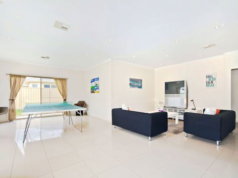 Century 21 SouthCoast: Moana Blue - Surfers Paradise Gold Coast 27