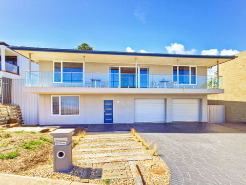 Century 21 SouthCoast: Moana Blue - Surfers Paradise Gold Coast 48