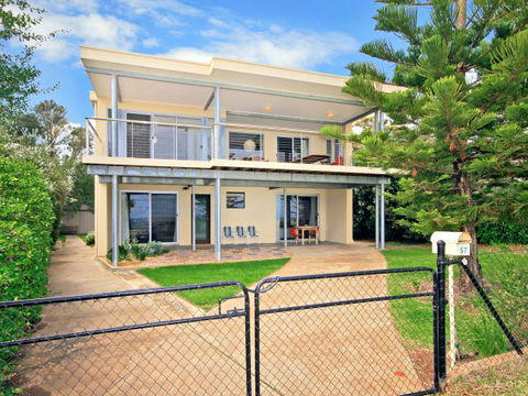 Century 21 SouthCoast: Moana Blue - Surfers Paradise Gold Coast 71