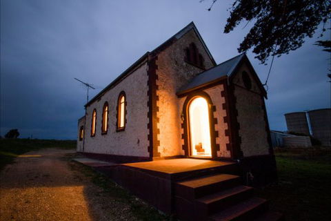 Lakeside Chapel Meningie - Surfers Paradise Gold Coast 0