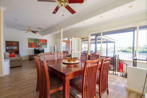 River Shack Rentals - Living The Dream - Surfers Paradise Gold Coast 52