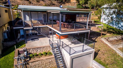 River Shack Rentals - Living The Dream - Surfers Paradise Gold Coast 54