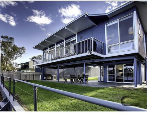River Shack Rentals - Living The Dream - Surfers Paradise Gold Coast 96