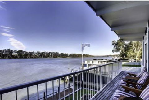 River Shack Rentals - Living The Dream - Surfers Paradise Gold Coast 97