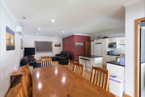 River Shack Rentals - Living The Dream - Surfers Paradise Gold Coast 40