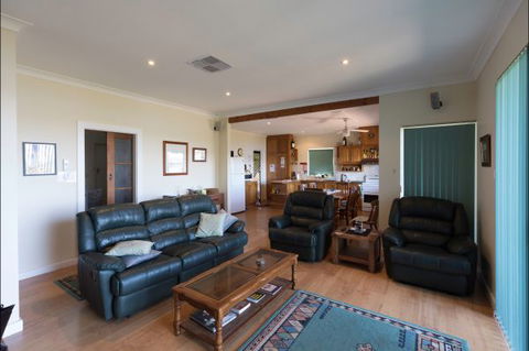 River Shack Rentals - Living The Dream - Surfers Paradise Gold Coast 65