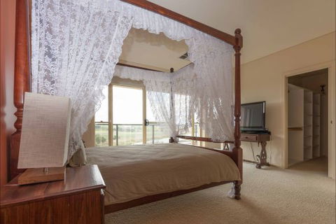 River Shack Rentals - Living The Dream - Surfers Paradise Gold Coast 32