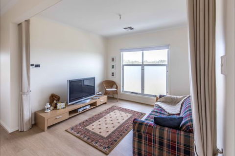 River Shack Rentals - Living The Dream - Surfers Paradise Gold Coast 115