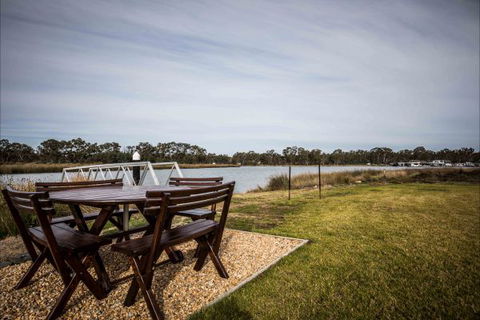 River Shack Rentals - Living The Dream - Surfers Paradise Gold Coast 116