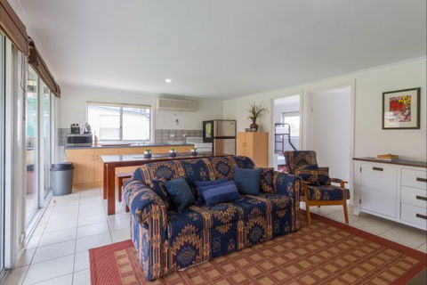 River Shack Rentals - Living The Dream - Surfers Paradise Gold Coast 11