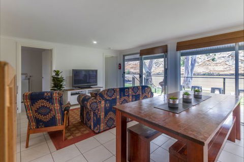 River Shack Rentals - Living The Dream - Surfers Paradise Gold Coast 12