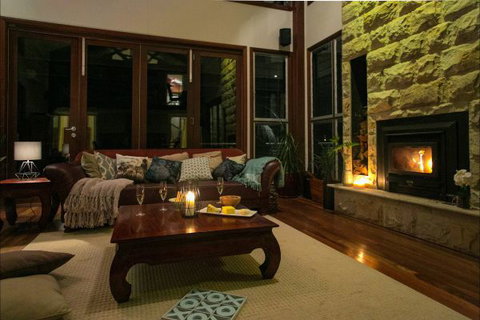 Desiderata Kangaroo Valley - Surfers Paradise Gold Coast 6