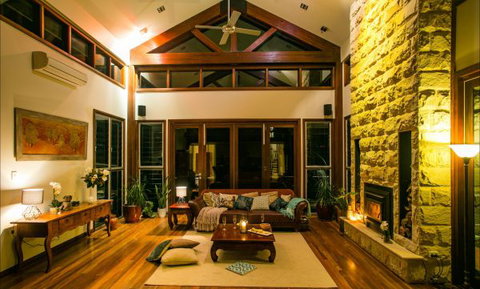 Desiderata Kangaroo Valley - Surfers Paradise Gold Coast 7