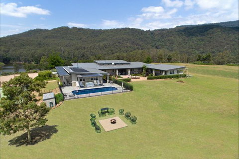 Lake David - Surfers Paradise Gold Coast 1