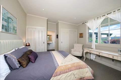 Lake David - Surfers Paradise Gold Coast 5