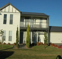 Annies Beach House - Surfers Paradise Gold Coast