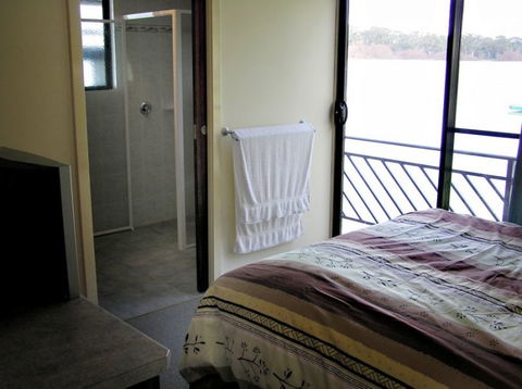 Takeme2 Houseboat - Surfers Paradise Gold Coast 3