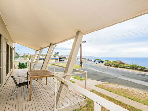 Century 21 SouthCoast: Salt - Surfers Paradise Gold Coast 1