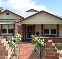 Two Cow Cottage Bed and Breakfast - Surfers Paradise Gold Coast