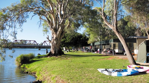 Riverbend Caravan Park Renmark - Surfers Paradise Gold Coast 4