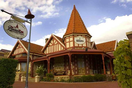 The Witchs Hat - Surfers Paradise Gold Coast 0