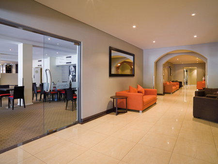 Travelodge Perth - Surfers Paradise Gold Coast 3