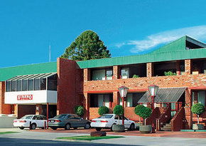 River Country Inn - Surfers Paradise Gold Coast 0