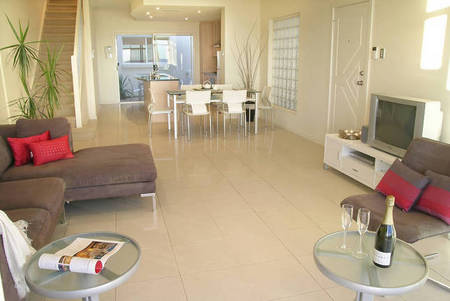 Adelaide Luxury Beach House - Surfers Paradise Gold Coast 1