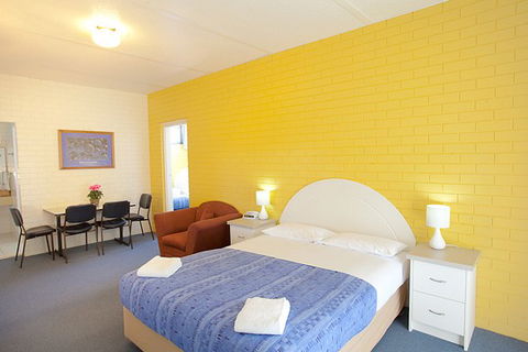 Statesman Motor Inn - Surfers Paradise Gold Coast 2