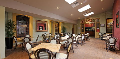 Fed On Semaphore - Surfers Paradise Gold Coast 2