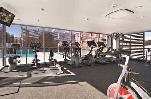 Chifley Apartments Newcastle - Surfers Paradise Gold Coast 2