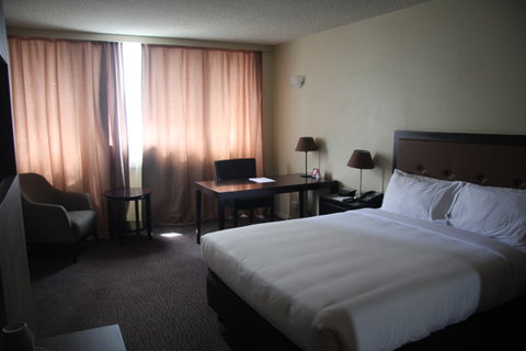 Kings Perth Hotel - Surfers Paradise Gold Coast 4
