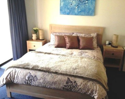 U2 At Moana Beach Holiday Apartment - Surfers Paradise Gold Coast 1