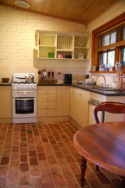 Pear Tree Hollow - Surfers Paradise Gold Coast 9
