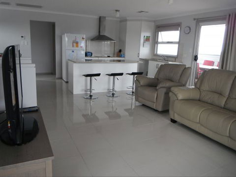 Wellington - Surfers Paradise Gold Coast 1