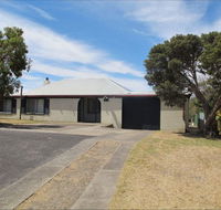 Carthew Street Holiday Home - Surfers Paradise Gold Coast