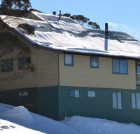 Arrabri Ski Club Hotham - Surfers Paradise Gold Coast