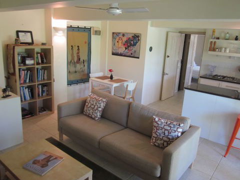 Bangalow Studio Apartment - Surfers Paradise Gold Coast 0