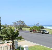 Breakers 1 / 5 at Yamba - Surfers Paradise Gold Coast