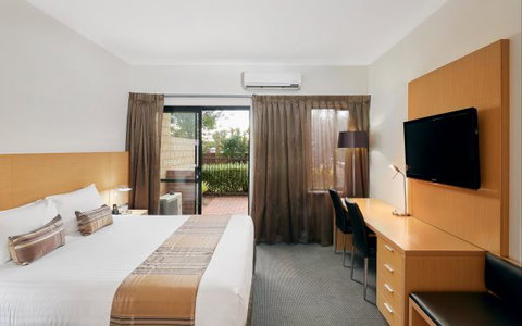 Country Comfort Inter City Perth - Surfers Paradise Gold Coast 3